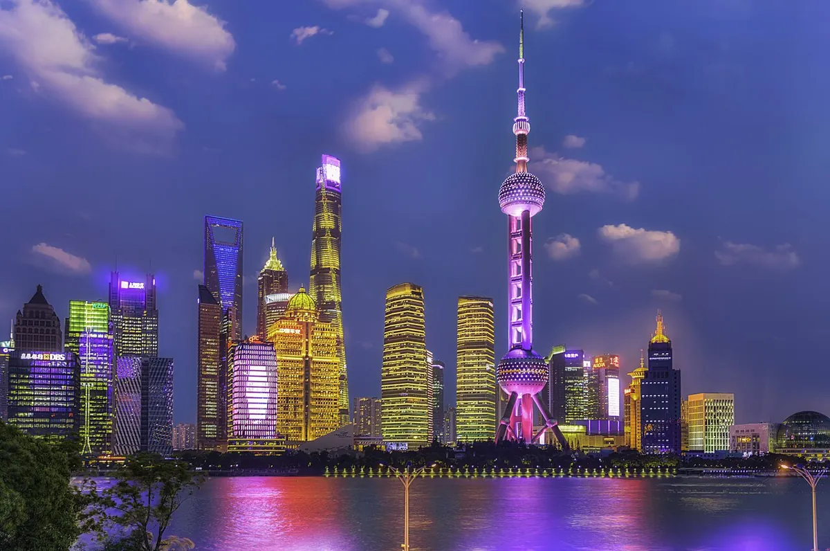 Bến Thượng Hải (The Bund) nhìn sang Phố Đông