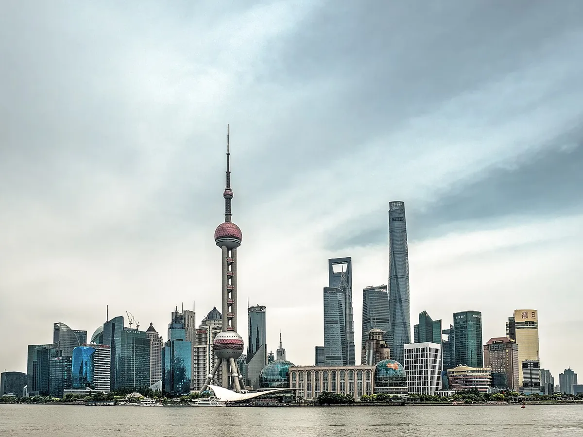 Bến Thượng Hải (The Bund) nhìn sang Phố Đông
