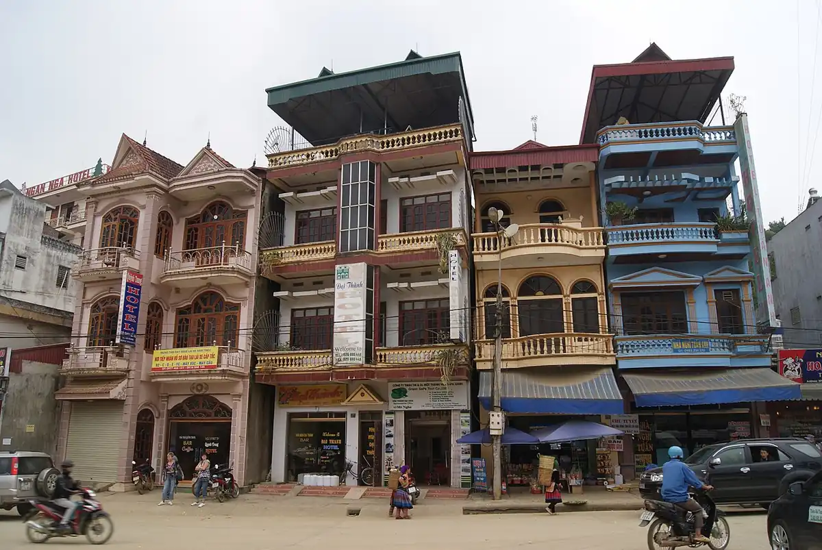 Dãy nhà ở trung tâm Bắc Hà, tỉnh Lào Cai