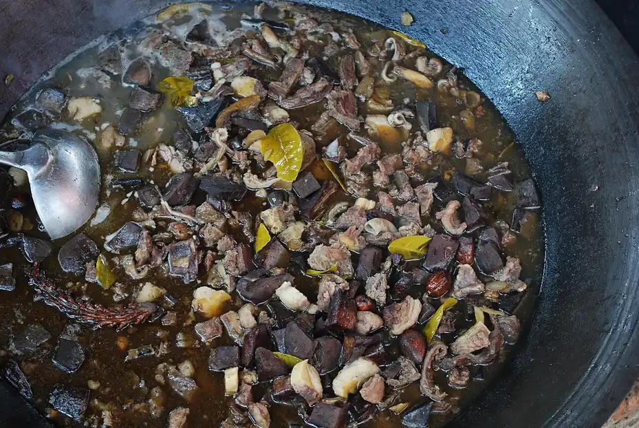 Nồi thắng cố, món đặc sản vùng cao