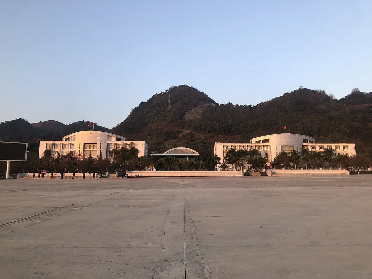 Quảng trường trung tâm Mộc Châu