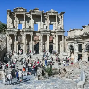 Thành cổ Ephesus gần Kusadasi