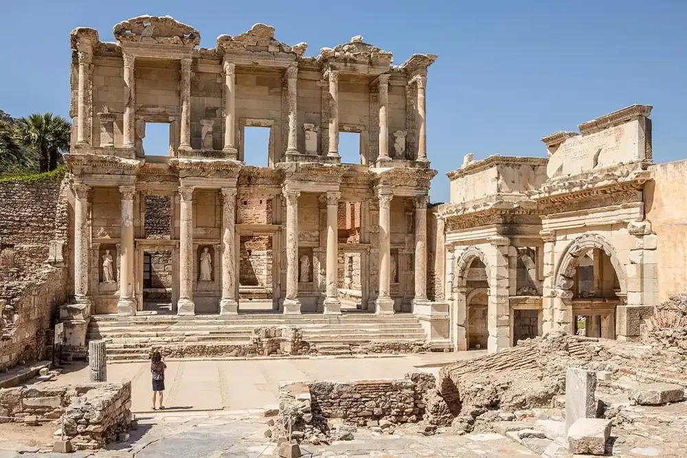 Thành cổ Ephesus gần Kusadasi