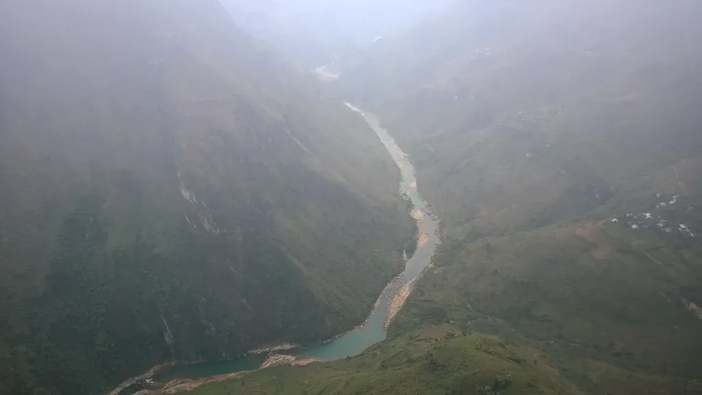 Hẻm sông Nho Quế nhìn từ Mèo Vạc, Hà Giang