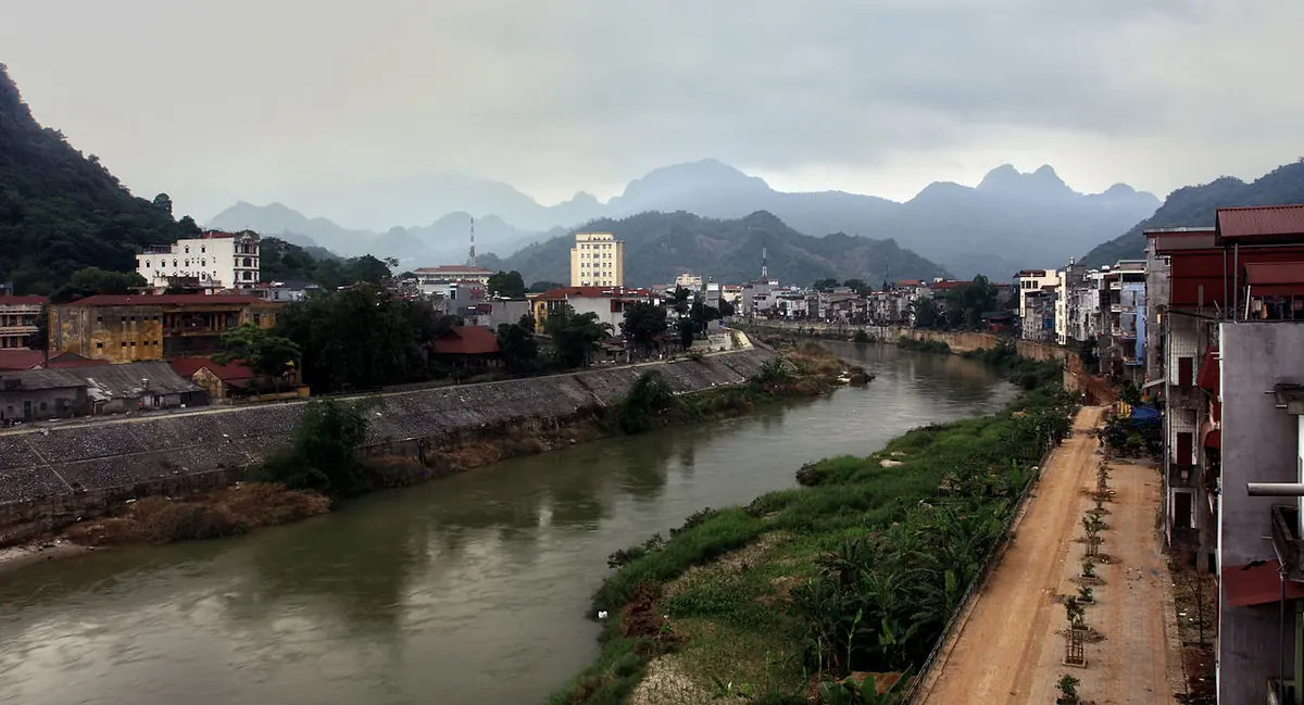Trung tâm Hà Giang bên bờ sông Lô
