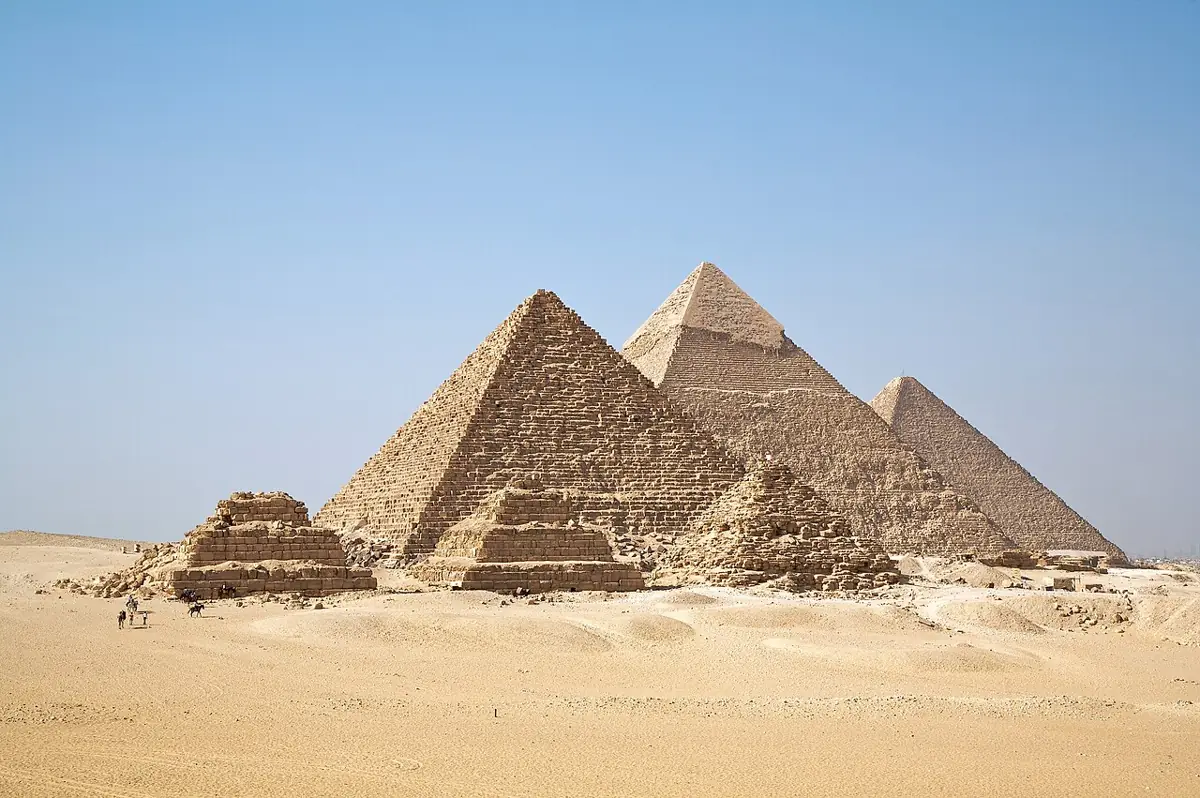 Kim tự tháp Giza, Ai Cập
