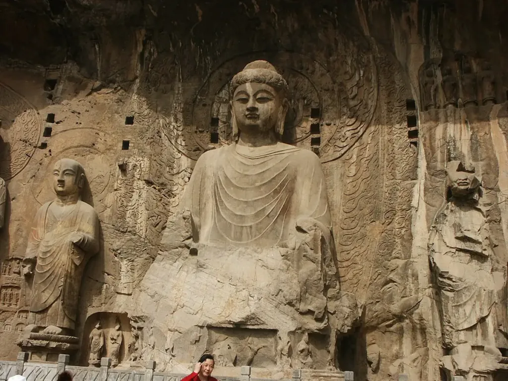 Hang đá Long Môn, Lạc Dương