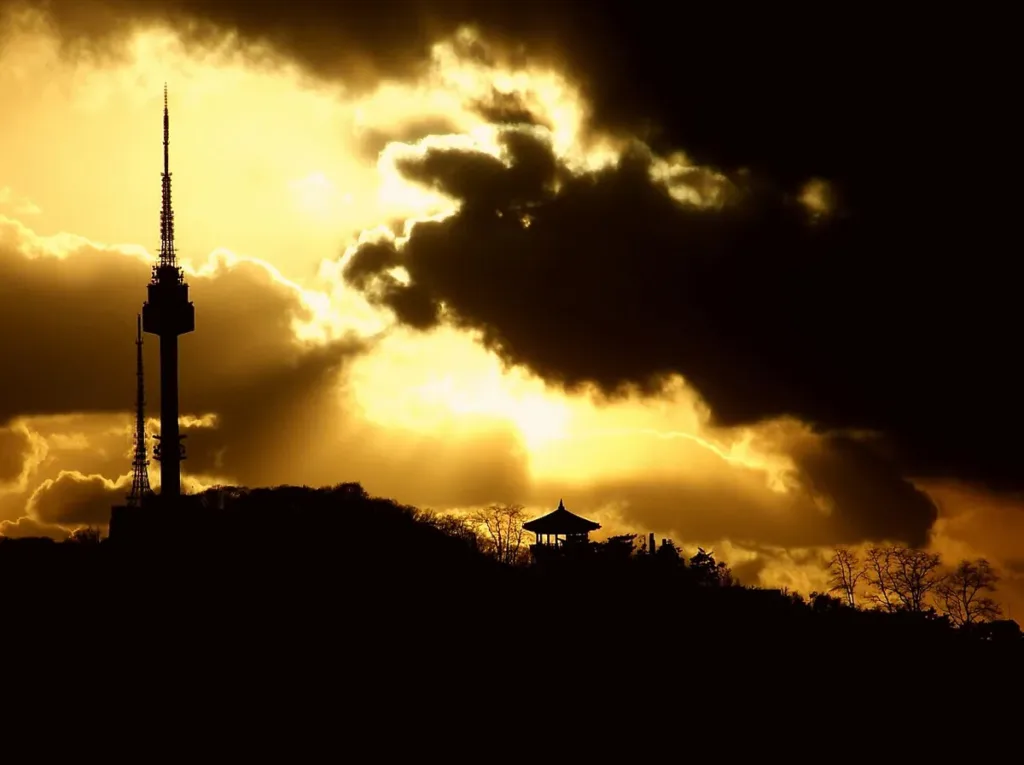 Tháp Namsan (N Seoul Tower)